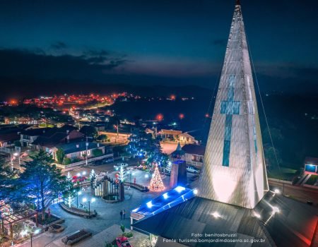 Paróquia Bom Jardim da Serra Vista Noturna