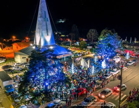 Paróquia Bom Jardim da Serra Vista Noturna