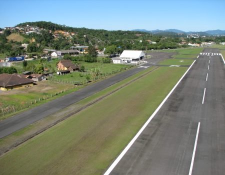Aeroporto_Regional_de_Blumenau_src_facebook_05